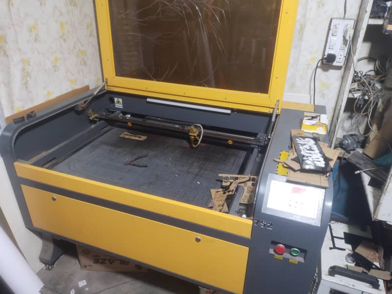 laser engraving machine 0