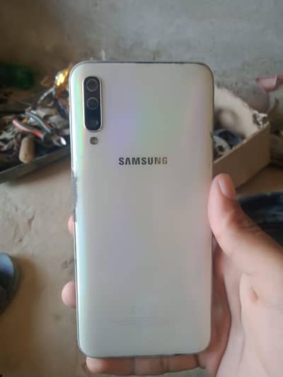 Samsung Mobile A50