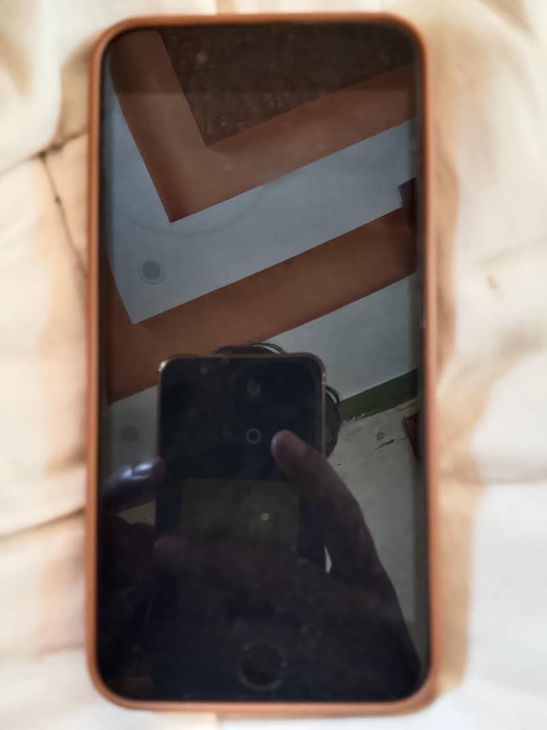 Apple iPhone 8 Plus 3