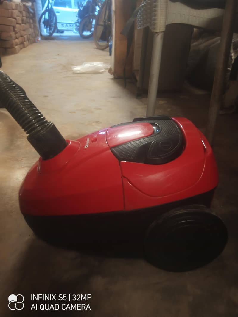vacuum cleaner 1