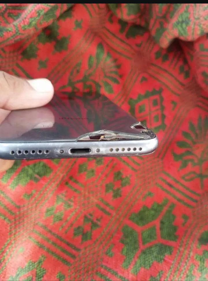 Apple iPhone 8 2