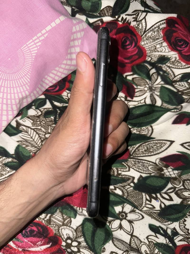 Apple iPhone 11 2