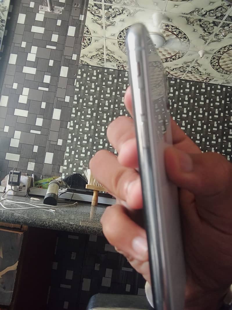 Apple iPhone X 1