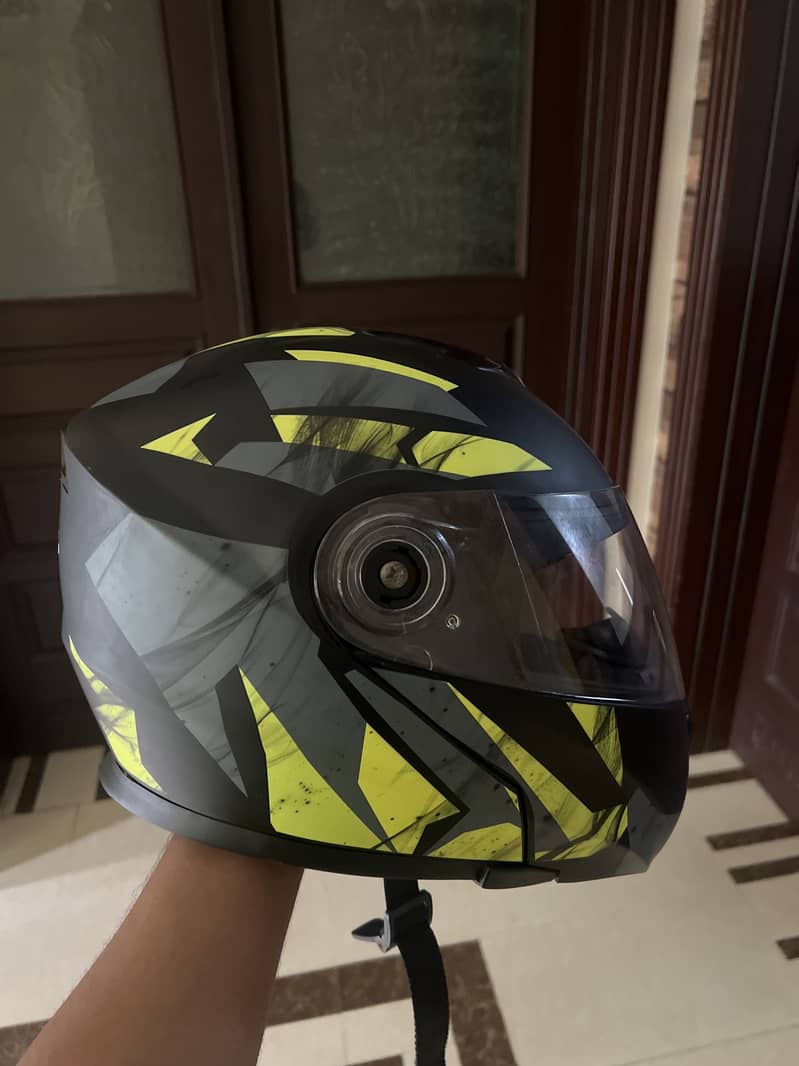 Dot vector helmet 0