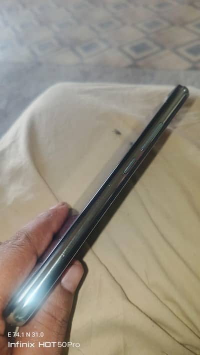 Vivo Y17  8.128 good phone 10by10condtion urgent sell  03288064533