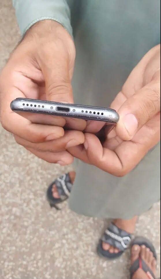 Apple iPhone 8 4