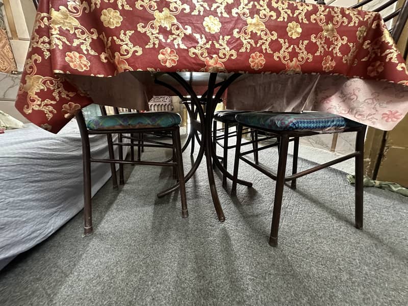 6 seater’s dining Table 1