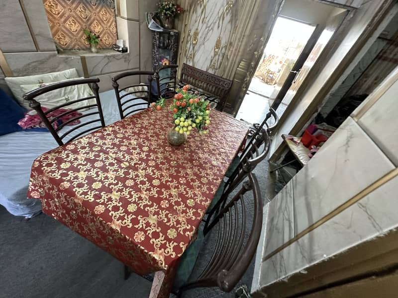 6 seater’s dining Table 7
