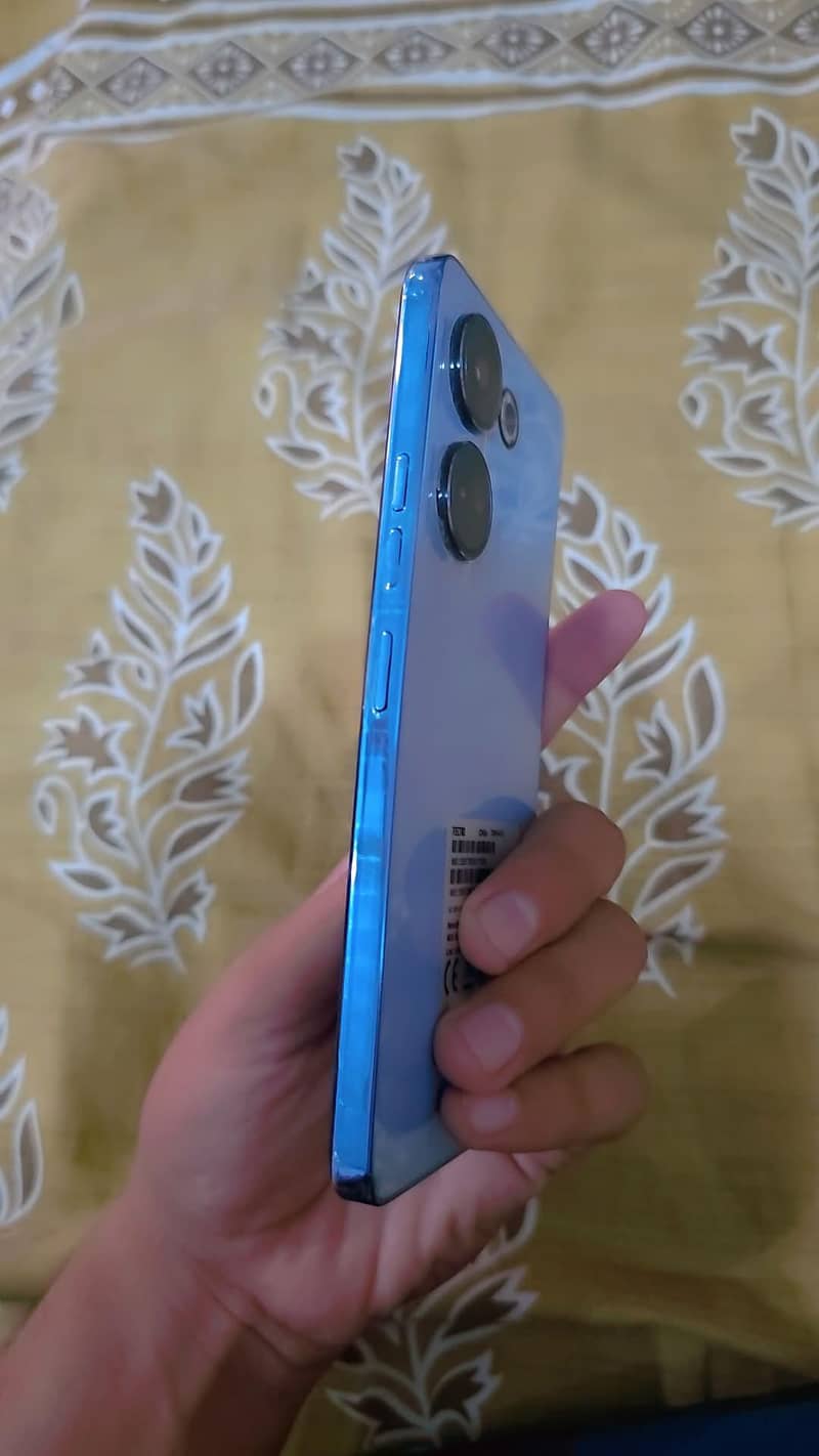 Tecno CAMON 20 2