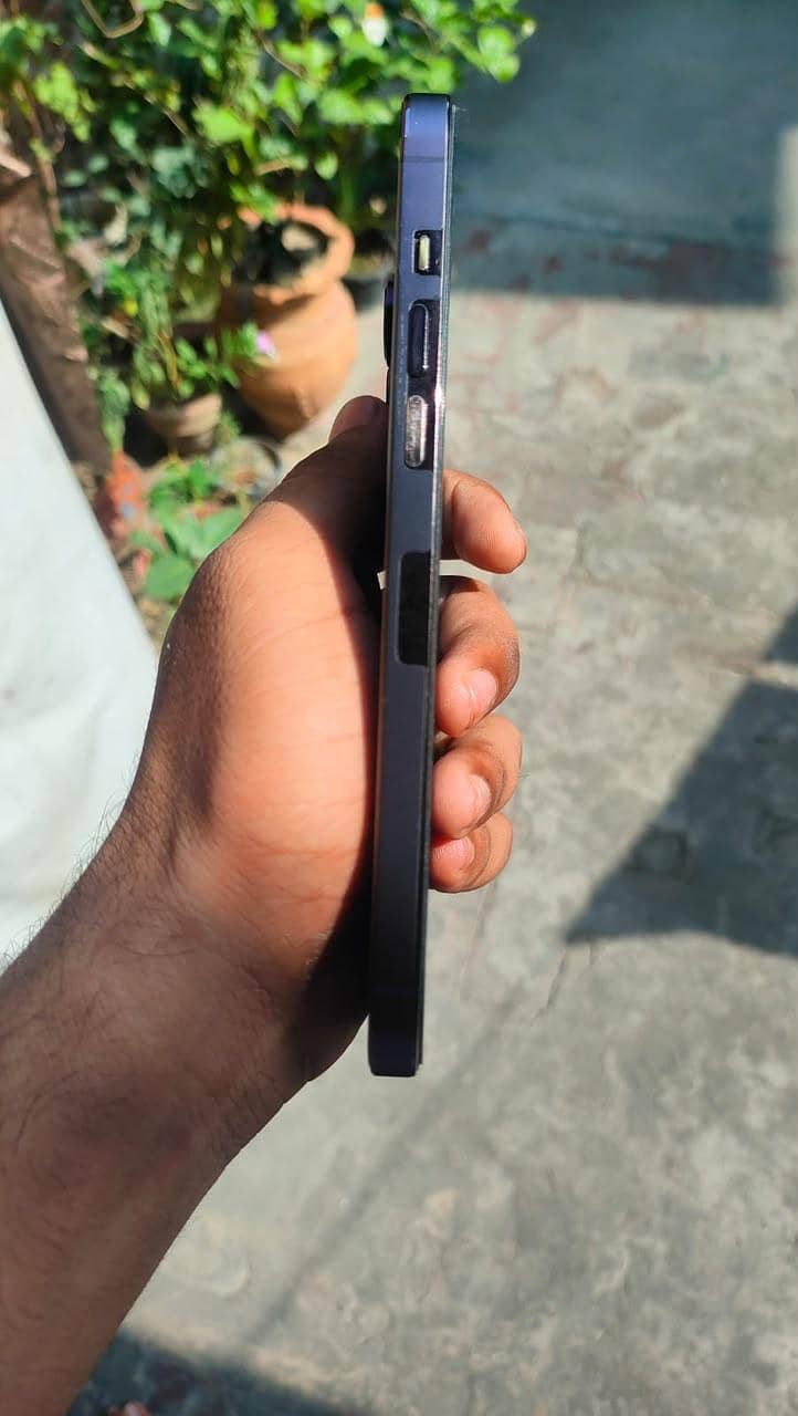 Apple iPhone 14 Pro Max 3