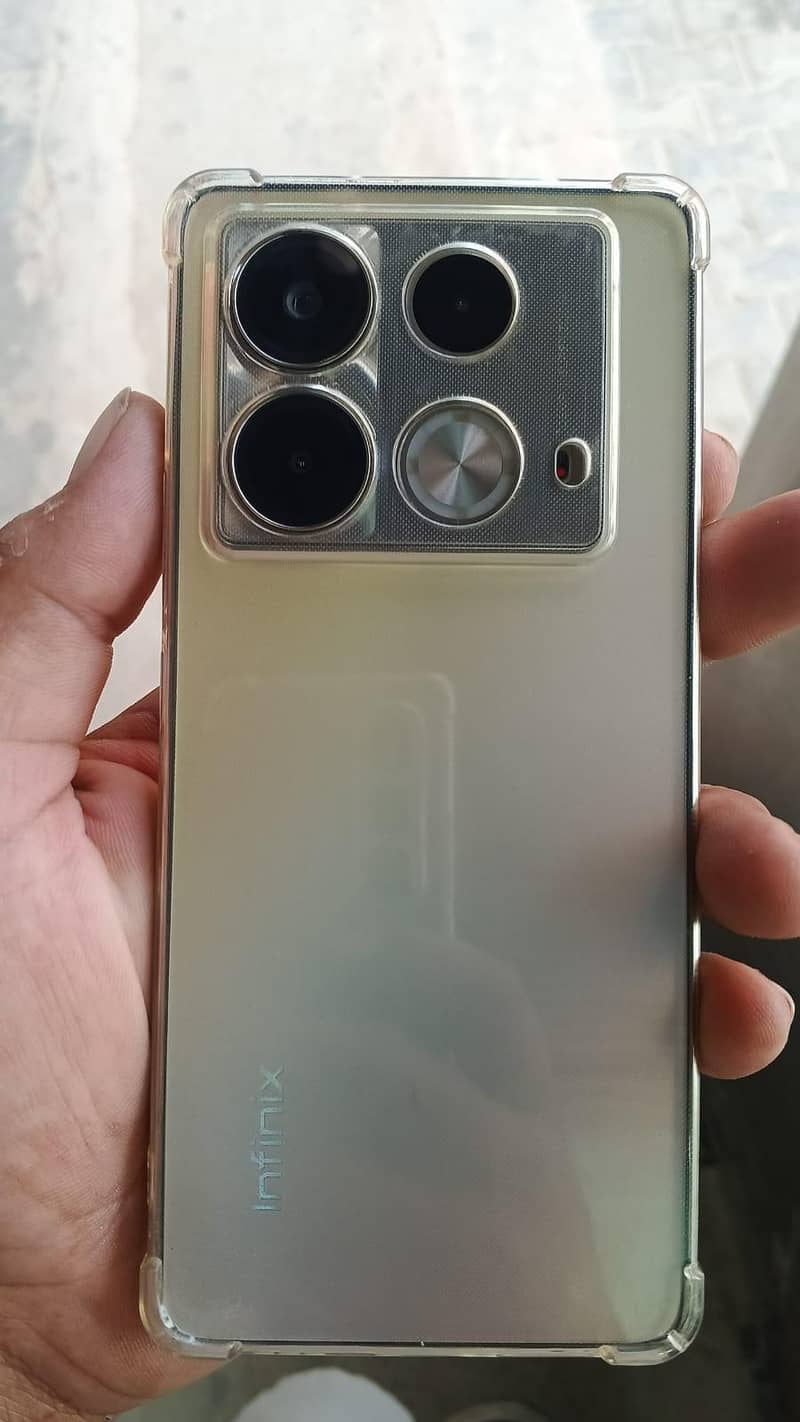 Infinix Note 40 0