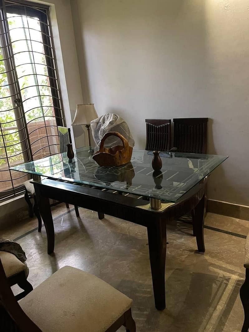 wodden dining table 1