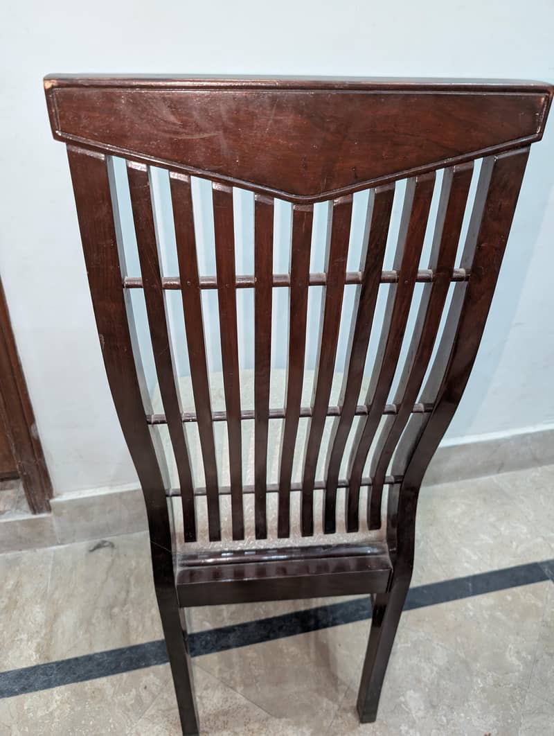 wodden dining table 2