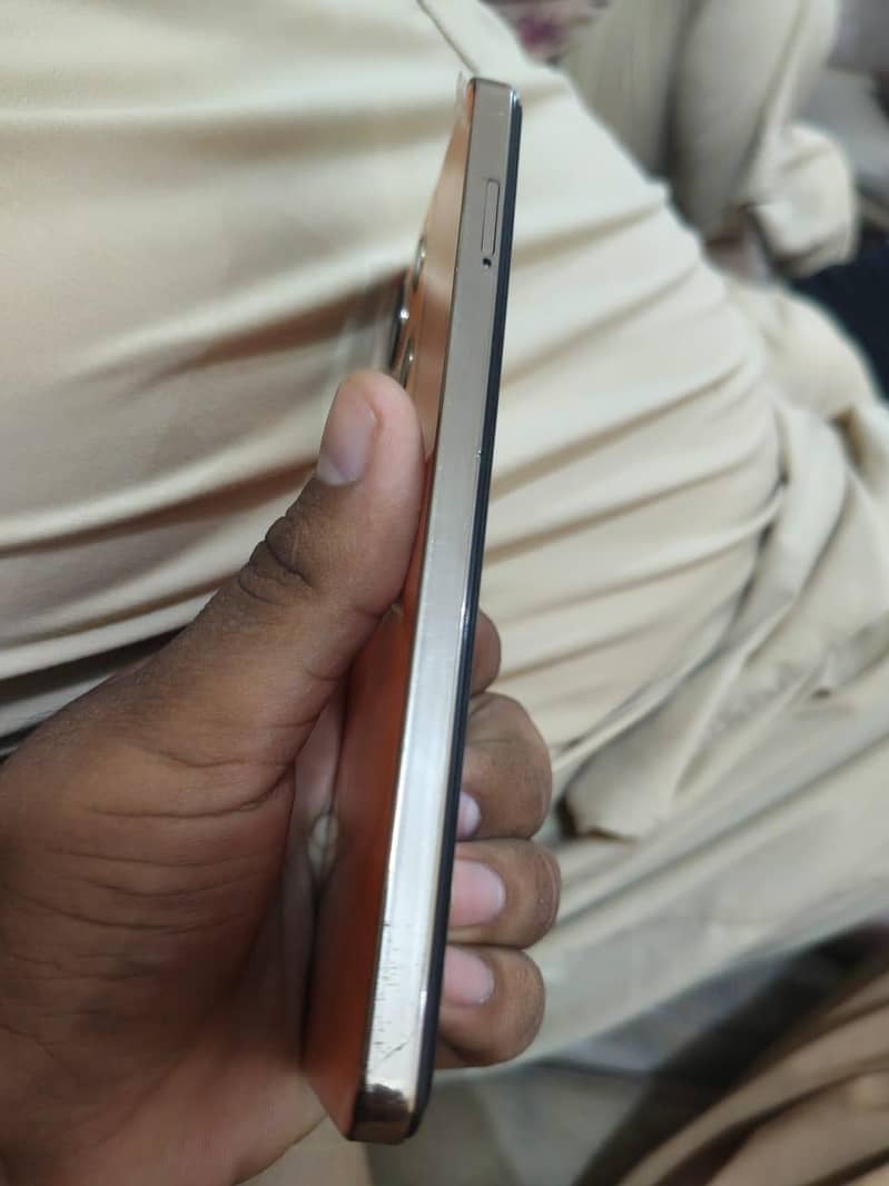 Infinix Note 30 4