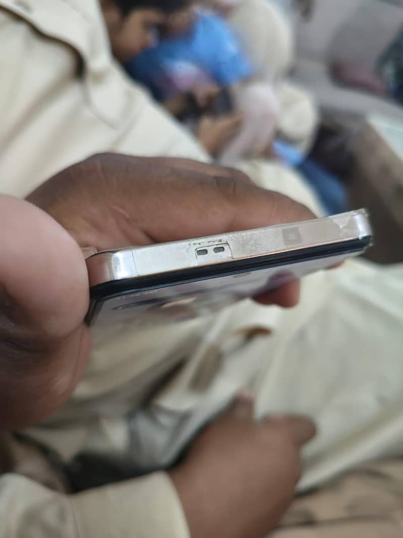 Infinix Note 30 6