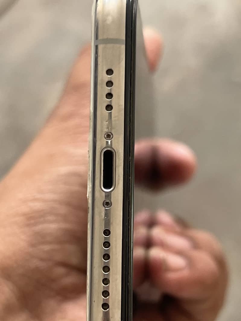 Apple iPhone XS Max 0
