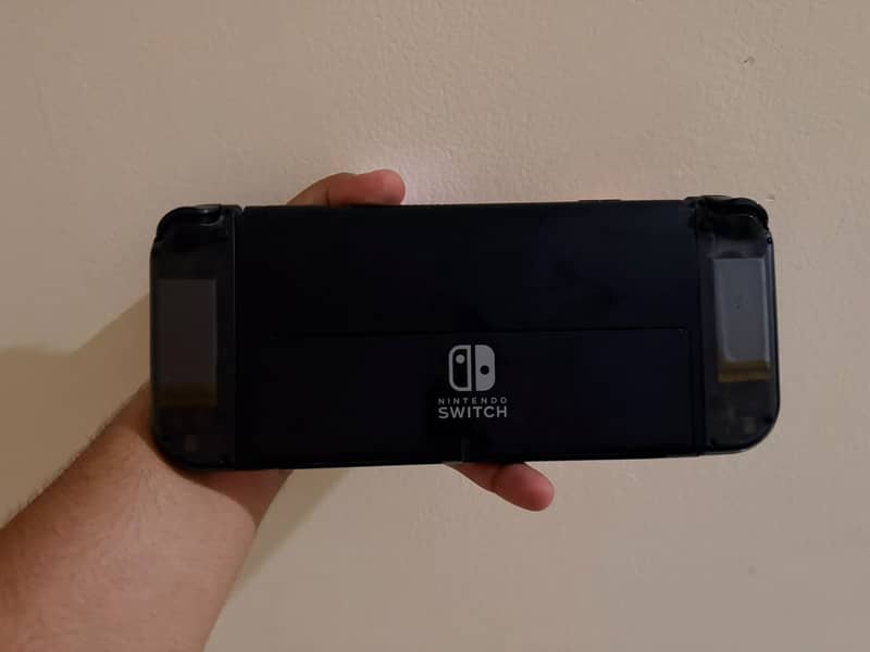 Nintendo Switch OLED Console – Excellent Condition 1