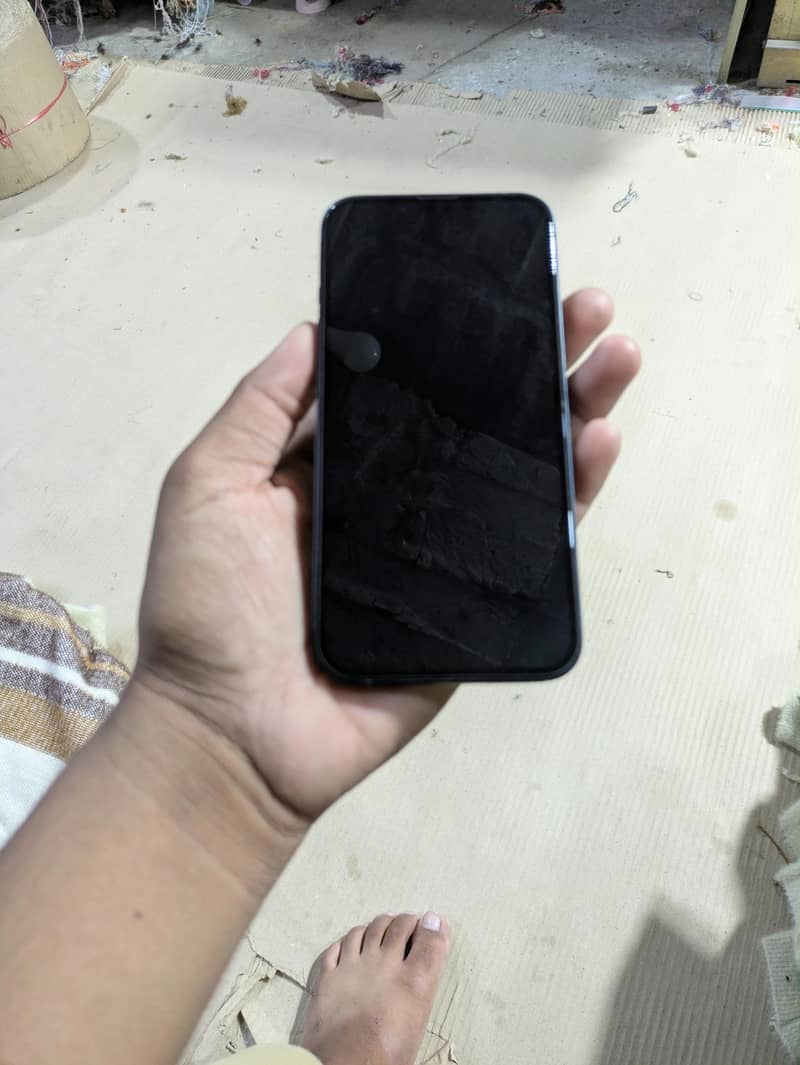 Apple iPhone 13 3
