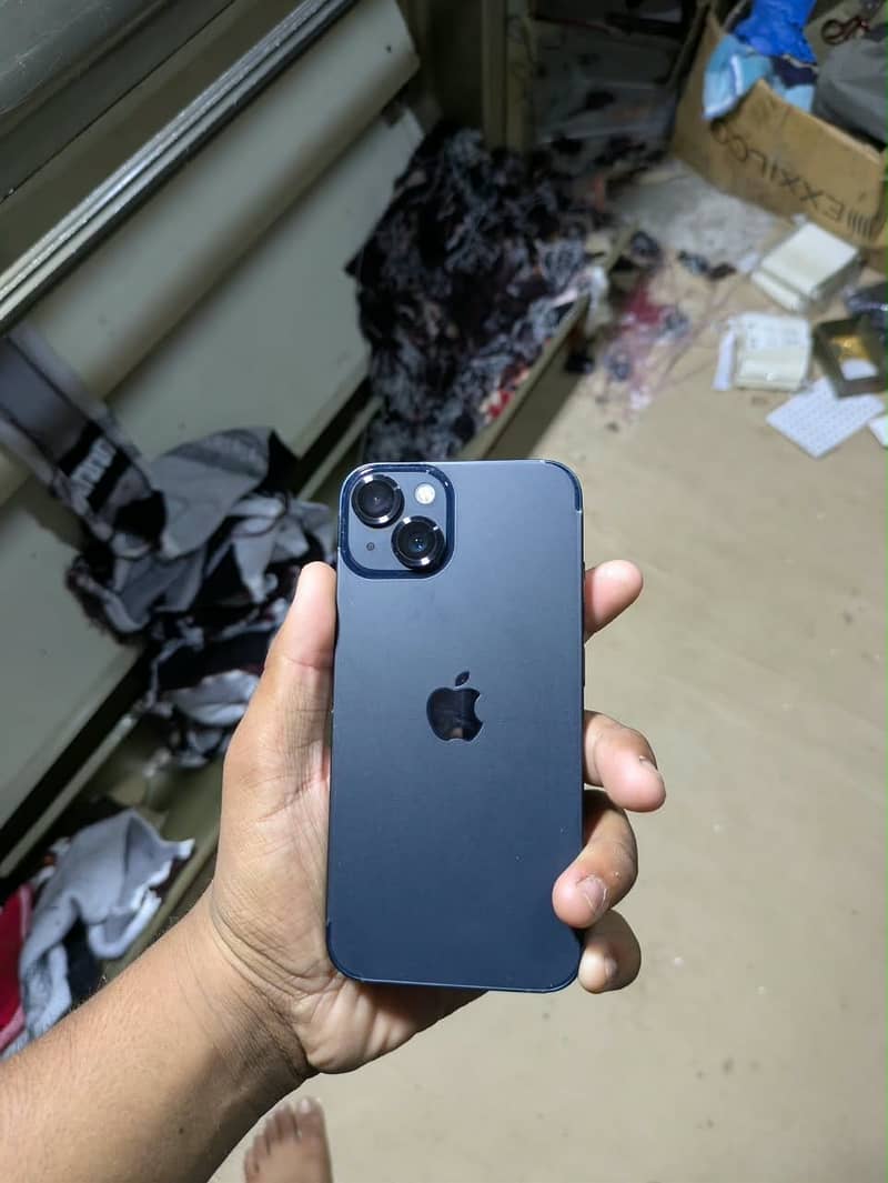 Apple iPhone 13 5