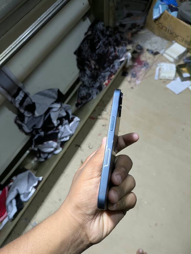 Apple iPhone 13 10