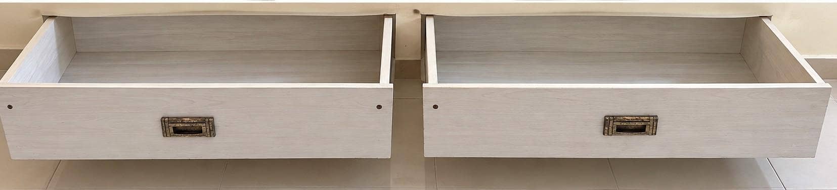 Queen size bed with two side corner 2