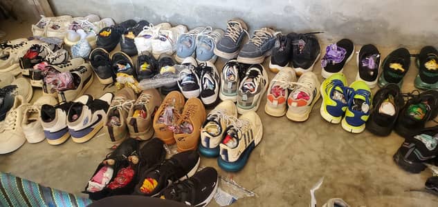 BRANDED MENS AND WOMENS SHOES AVAILBLE IN REASNABLE PRICE