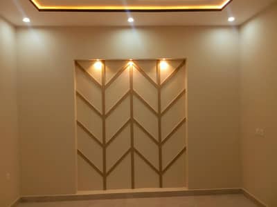 10MARLA UPPER PPORTION AVAILABLE FOR RENT IN NESHMAN IQBAL PHASE 2