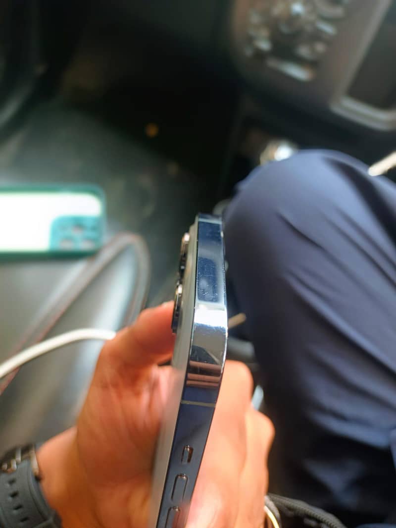 Apple iPhone 13 Pro 3