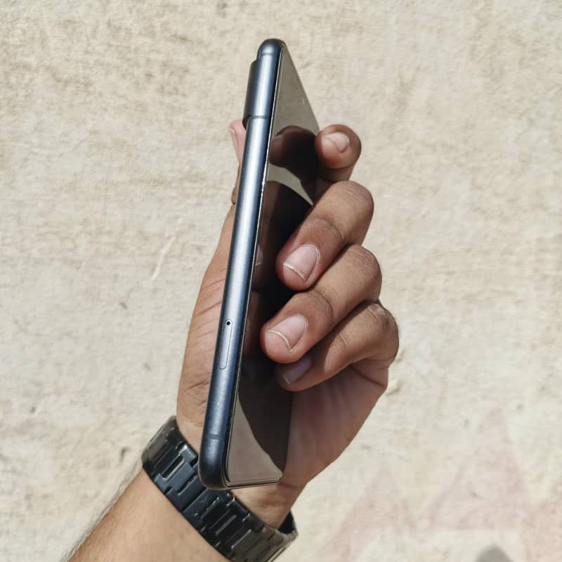 Google Pixel 8 12