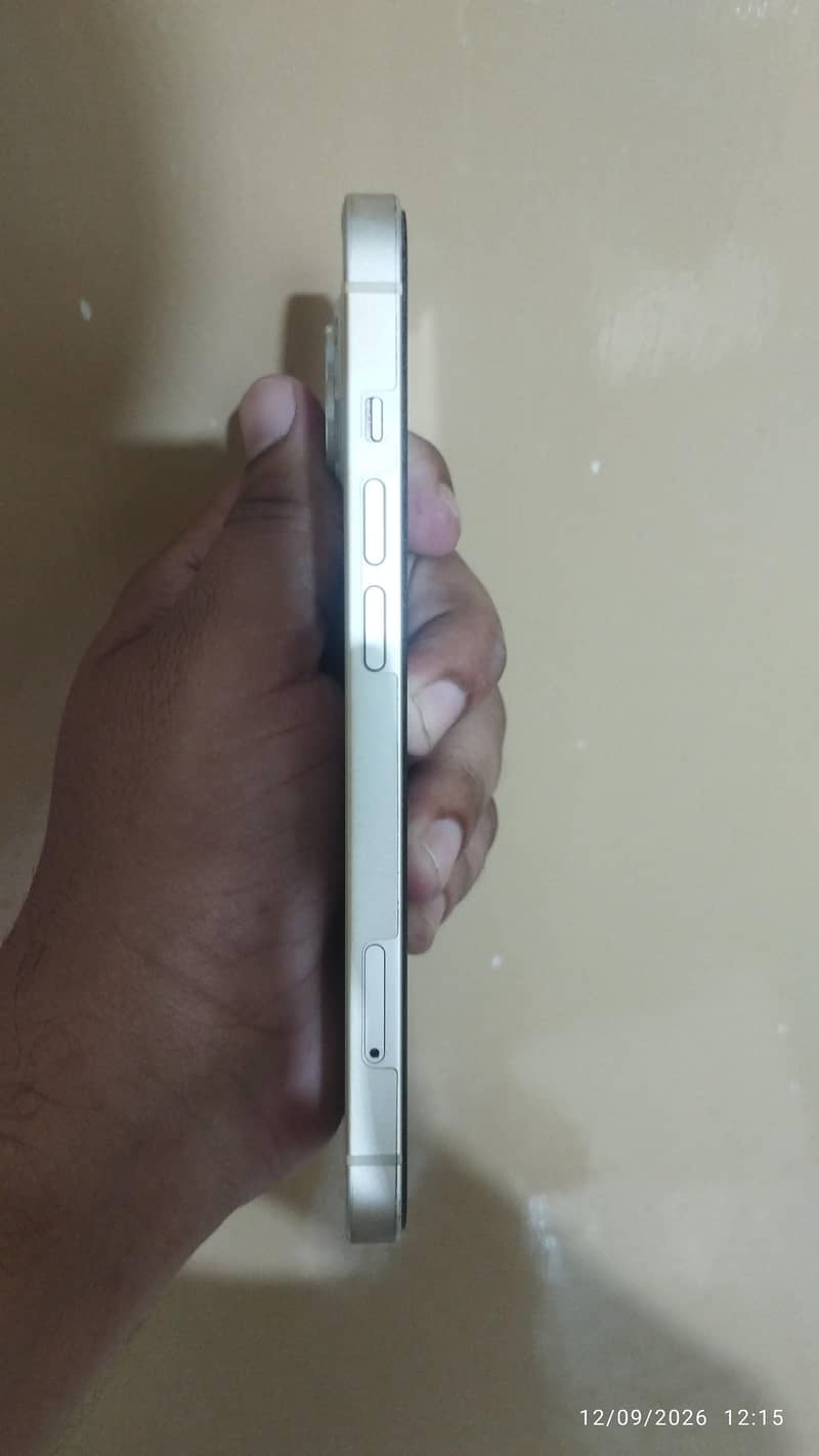 Apple iPhone 13 3