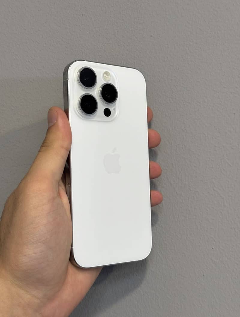 iPhone 16 pro 0