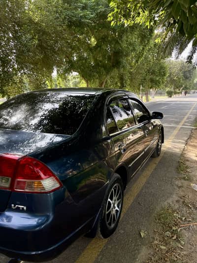 Honda Civic Oriel 2001