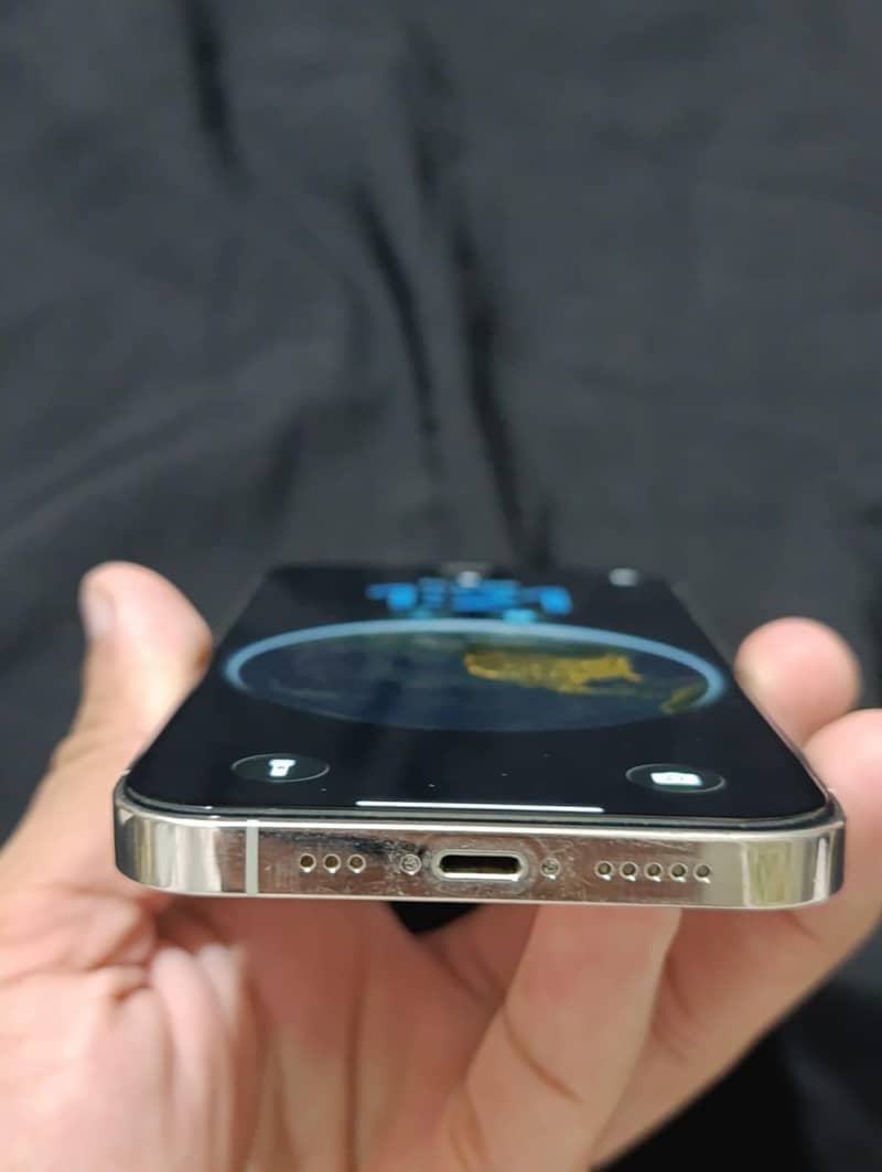 Apple iPhone 12 Pro 0