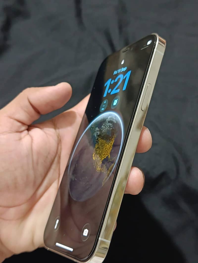 Apple iPhone 12 Pro 6