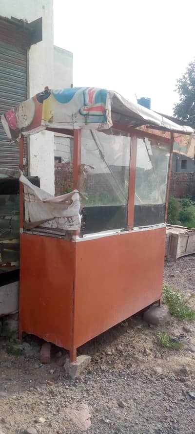 burger and shawarma counter