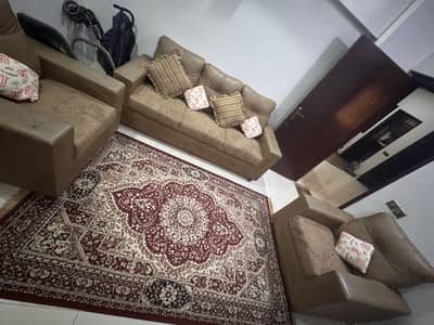 5 seater sofa set, used, have some stains, condition is good