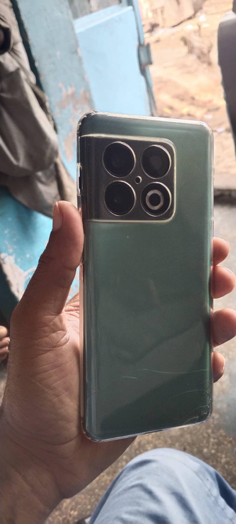 One Plus 10 Pro 4