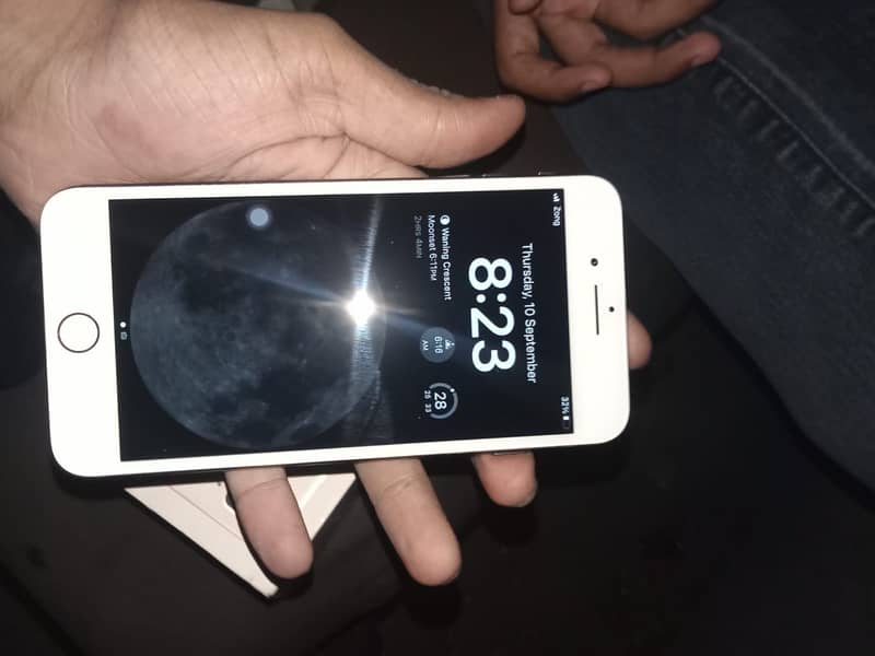 Apple iPhone 8 Plus 5