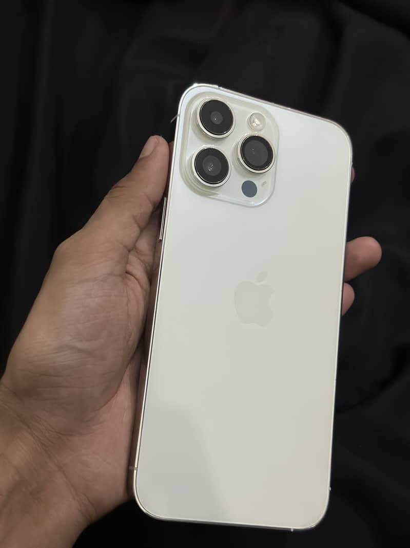 Apple iPhone 14 Pro Max 0