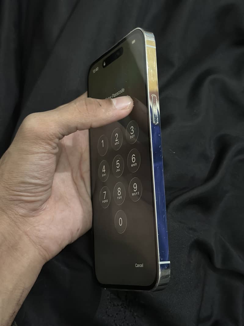 Apple iPhone 14 Pro Max 3