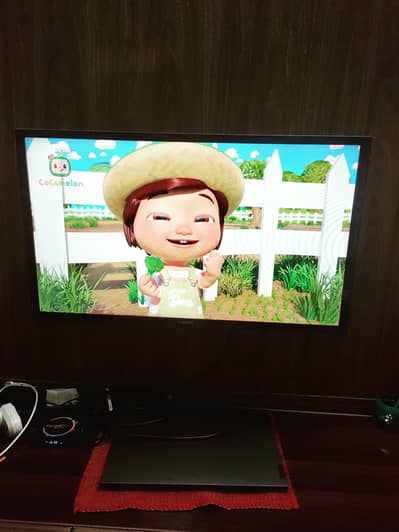 Samsung LED TV - Excellent Condition with Remotes