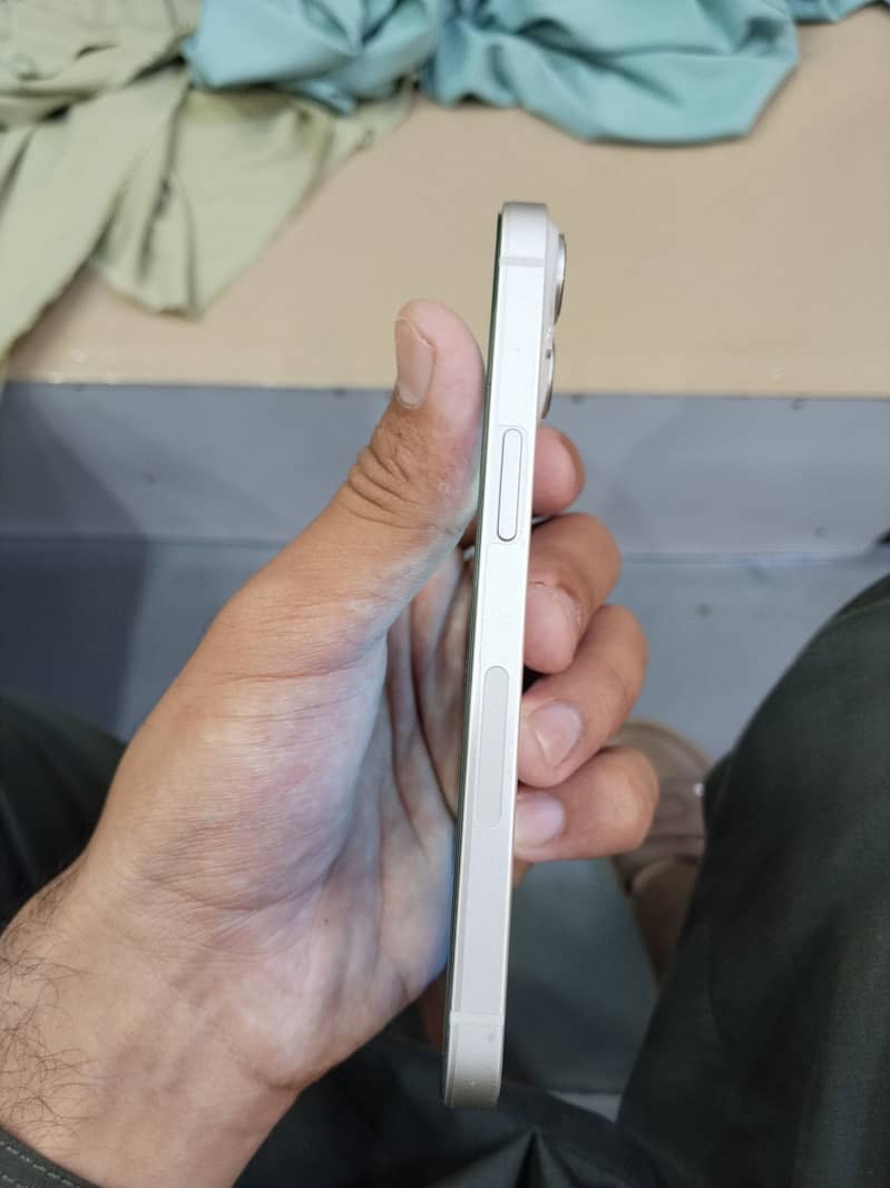 Apple iPhone 14 5