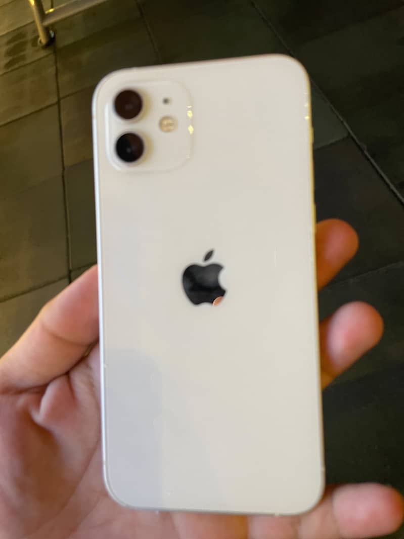 Apple iPhone 12 5