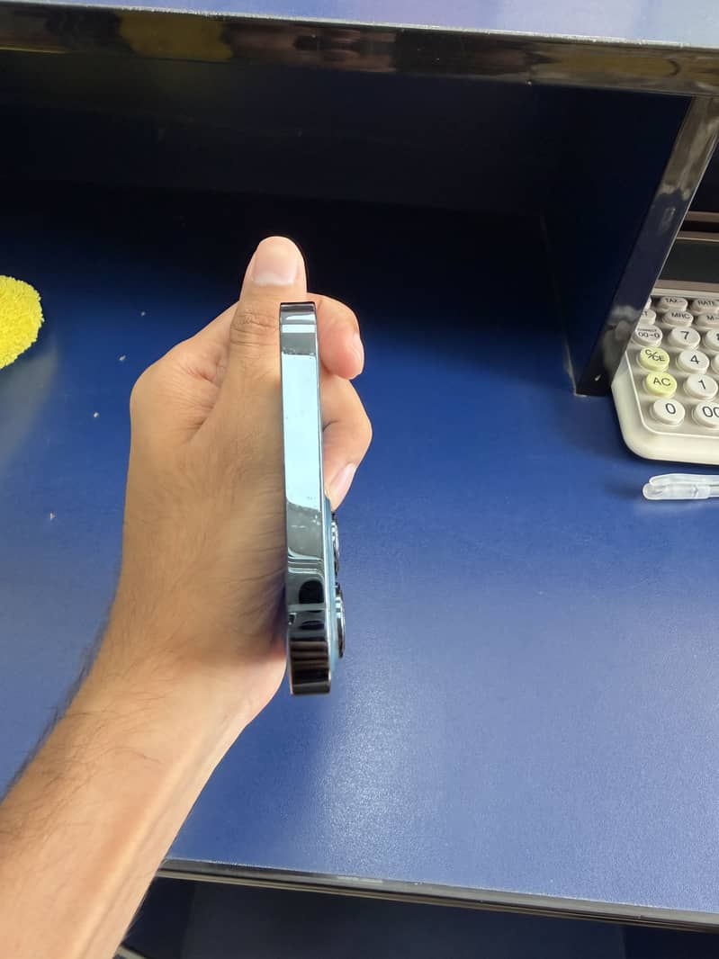 Apple iPhone 12 Pro Max 1