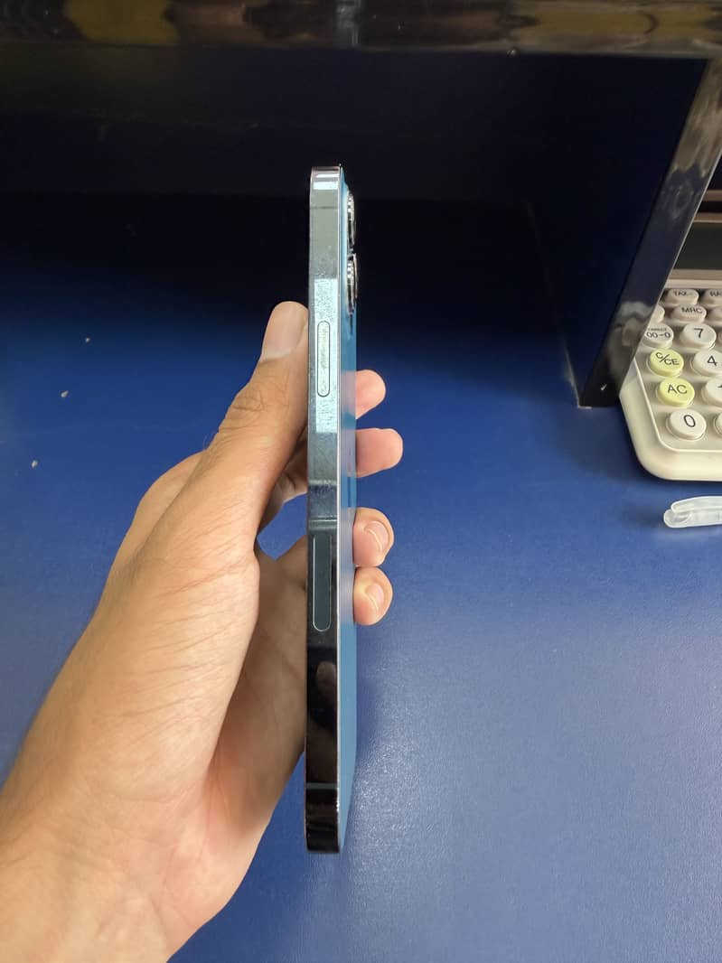Apple iPhone 12 Pro Max 3