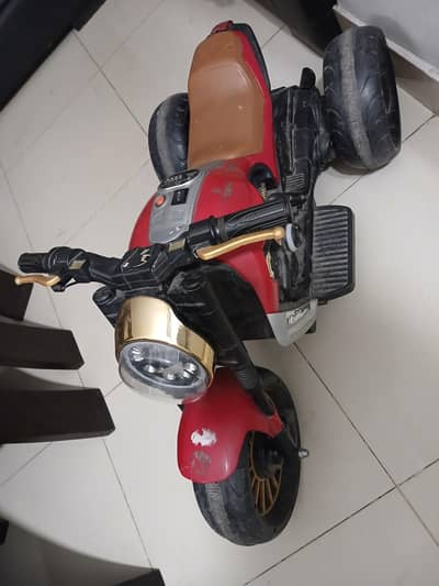 three wheeler bike (bullet shaped)