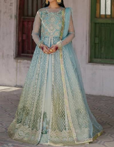 brand rohinaz size large to xl  delivery available