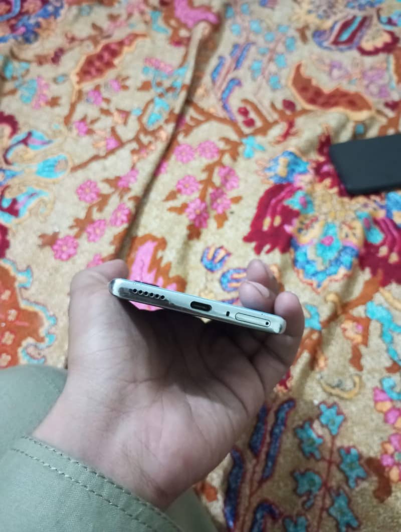 Tecno CAMON 40 Pro 3