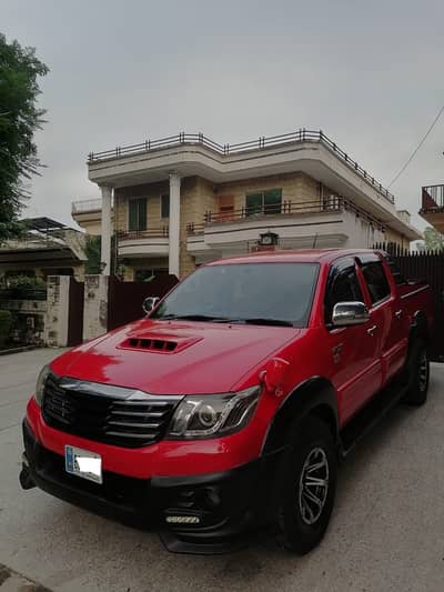 Toyota Hilux 2014/2018 | Invincible | 2500CC Diesel