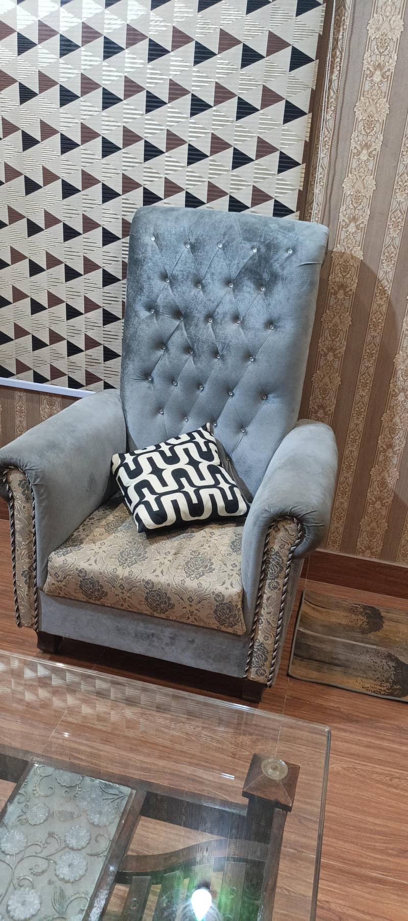 3 SEATER SOFAS 2